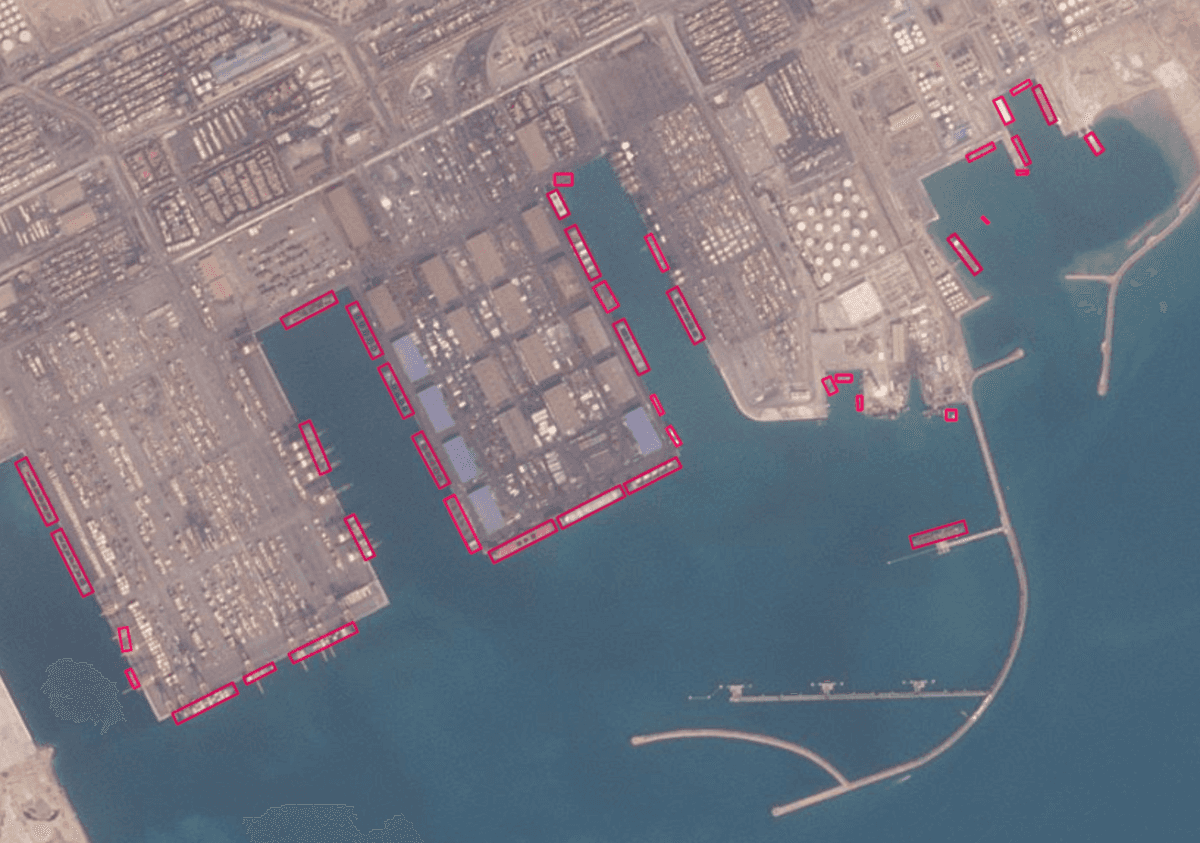 Ship Detection in Bandar Abbas, November 13, 2022